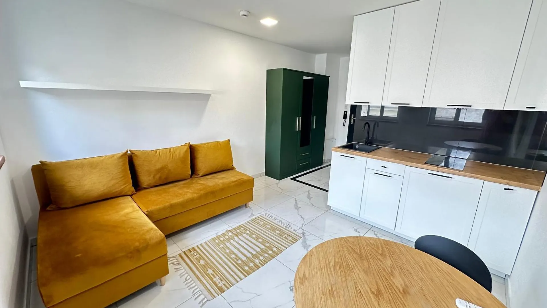 Apartment Moveen! Wynajem Apartamentow We Wroclawiu! 10 Minut Od Centrum Poland