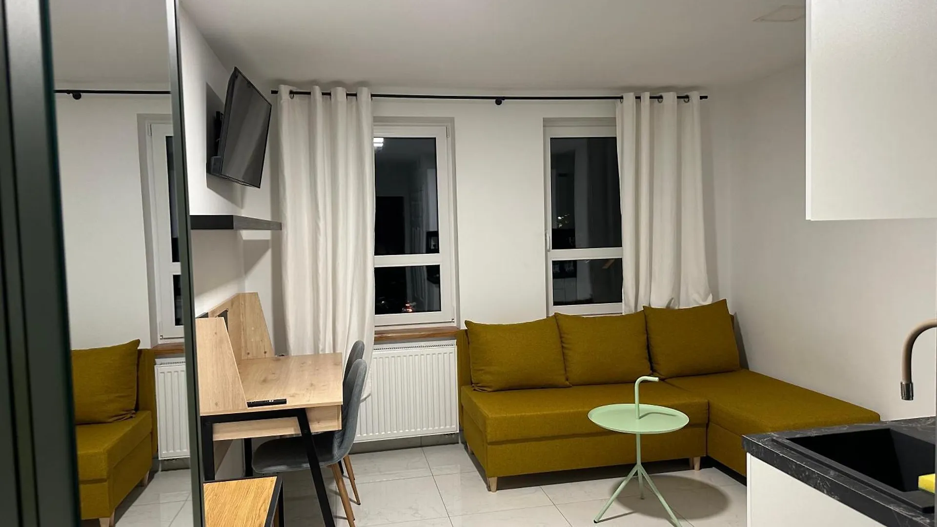 Moveen! Wynajem Apartamentow We Wroclawiu! 10 Minut Od Centrum