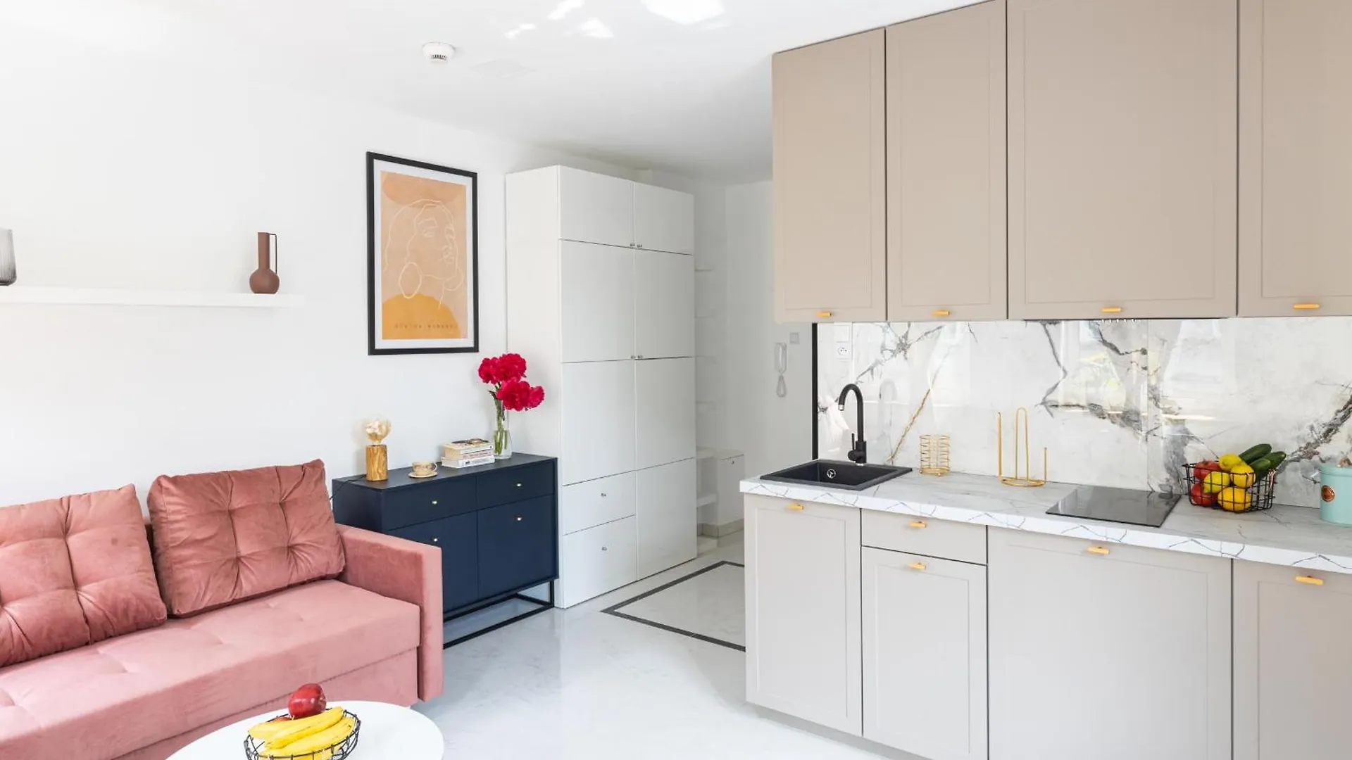 Moveen! Wynajem Apartamentow We Wroclawiu! 10 Minut Od Centrum Vratislav