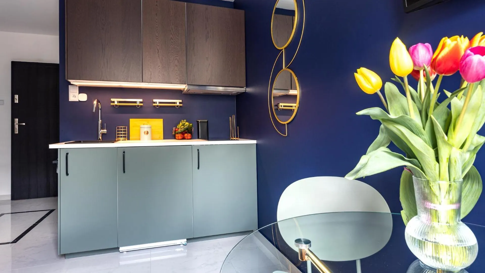 Moveen! Wynajem Apartamentow We Wroclawiu! 10 Minut Od Centrum Apartmán